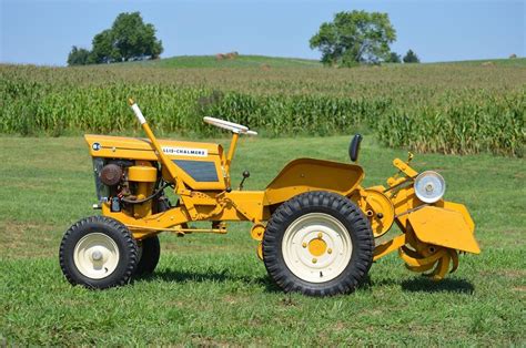 Garden tractor. Built in Port Washington, Wisconsin, USA. Original price was $2,999 in 1984. Allis Chalmers T-811 Engine. 11HP Briggs & Stratton 399cc 1-cyl gasoline. Fuel tank. 2.2 gal. 8.3 L.
