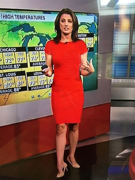 Allison chinchar height. • Allison Chinchar is a meteorologist who has been active since 2007 and has a net worth of over $200,000. • She studied Atmospheric Science and Meteorology at The Ohio State University. • She began her career working for WTC-TV, WCMH-TV, WTVC-TV NewsChannel9, and WKRN. • She currently works for CNN and is married to storm … 
