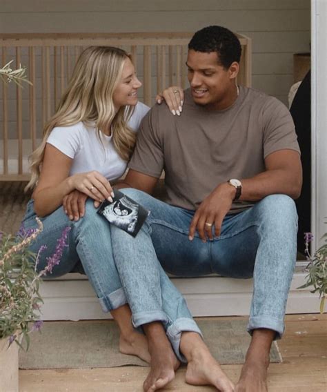 Allison kuch husband. Congratulations are in order for influencer Allison Kuch and her husband, NFL defensive lineman Isaac Rochell. The couple, who are also TikTok stars, welcomed their first child together, daughter ... 