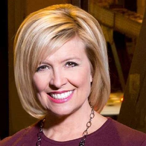 Allison rosati age. Allison Rosati is a famous newscast co-anchor who is currently working at WMAQ-TV in Chicago, USA. She was born on February 12, 1963. Regarding Allison Rosati's age, she is in her mid-60s. The newscast co-anchor Allison is a married woman. She was previously married to Lee Dennis from 1993 to 2017. The former married pair has four children. 