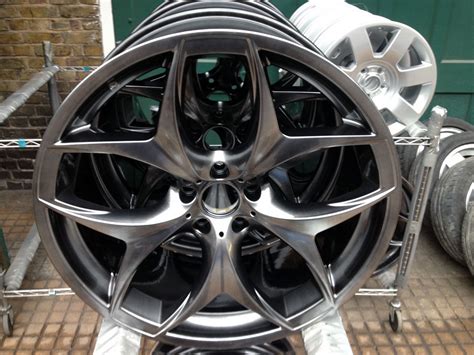 Alloy Wheel Refurbishment - Painted 2 Perfection