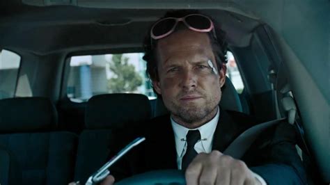  Dean Winters, a veteran TV and Film actor, has been charming aud