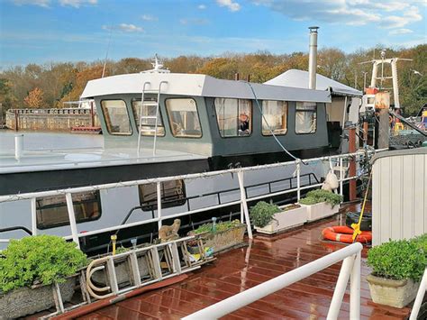 Alma Premier Houseboats