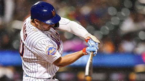 Alonso hits a 2-run homer as the Mets beat the Giants 8-4 for their 1st series win in a month