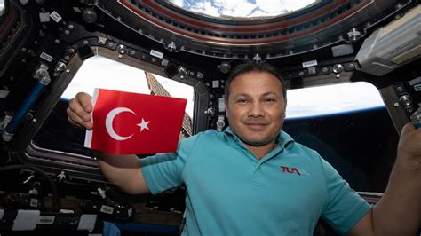 Alper Gezeravcı, Türkiye'nin ilk insanlı uzay serüveniyle tarihe geçti - Son Dakika Haberleri