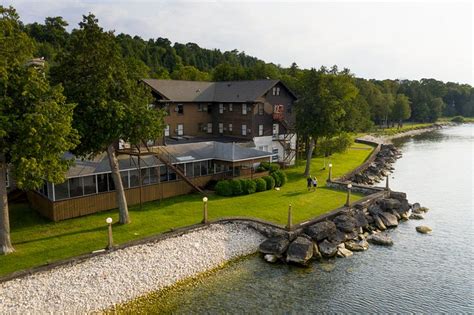 Alpine resort egg harbor. Resort Worker (Former Employee) - Egg Harbor, WI - November 28, 2018 Very charming resort, with a nice story behind. The owners are very friendly and careful with their employees. 