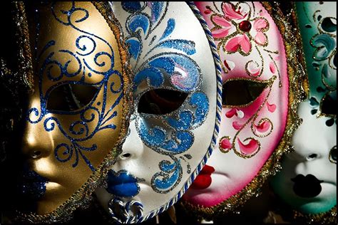 Alta costura: (las máscaras de la moda). - B me a true story of literary arousal.