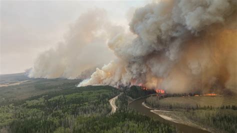 Alta. oilpatch once again shuts in some production as wildfires rage