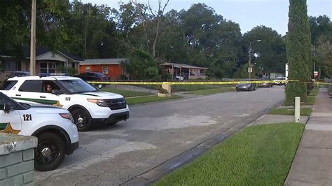 – A man was shot early Wednesday in Altamonte Springs, acc