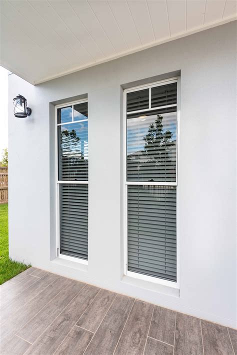 Aluminium Double Hung Windows - A&L