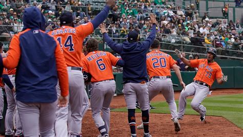 Alvarez hits 2 of Astros’ 7 HRs in 10-1 win over A’s, who fall to 10-45