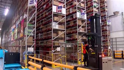 Amazon’s Hialeah warehouse in overdrive as Cyber Monday begins