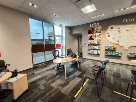 Amazon Hub Counter - AAA Grandview - 686 Grandview Ave, …