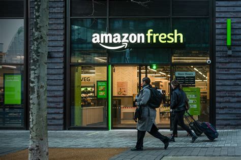 Amazon begins offering grocery delivery for customers who are not Prime members