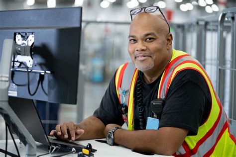 Amazon delivery station warehouse associate what do they do. Apply for the Job in Amazon Delivery Station Warehouse Associate at Glen Burnie, MD. View the job description, responsibilities and qualifications for this position. Research salary, company info, career paths, and top skills for Amazon Delivery Station Warehouse Associate 