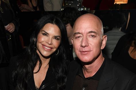 Amazon founder Jeff Bezos engaged to girlfriend Lauren Sanchez: report