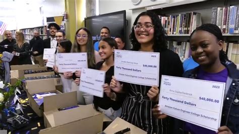 Amazon presents Miami-Dade engineering students with $40K in individual scholarships