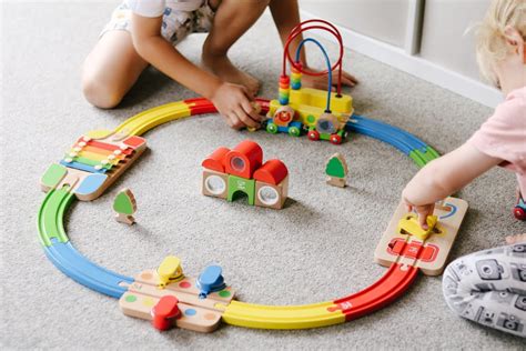 Amazon.com: Customer reviews: Hape Wooden Railway Rainbow Track …