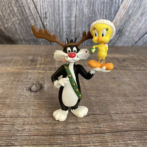 Amazon.com: Looney Tunes Christmas Ornaments