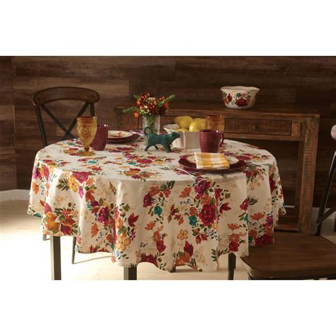 Amazon.com: Pioneer Woman Tablecloth Round