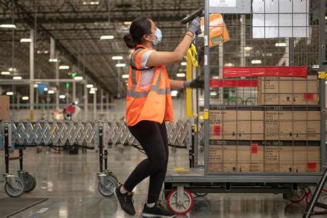 Amazon.com jobs warehouse. Are you looking for a job in a warehouse? Warehouses are a great place to work and offer plenty of opportunities for people with different skillsets and backgrounds. First, research the company or organization that runs the warehouse you’re... 