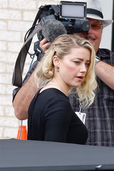 Amber Heard Leaving Court