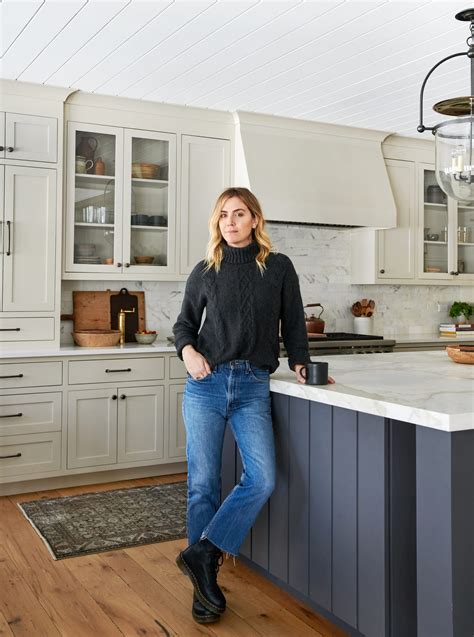 Amber lewis. Sep 23, 2020 · Introducing: Amber Lewis for Anthropologie | Interior design pioneer Amber Lewis invites you into her laidback California bungalow – where eclectic spaces ar... 