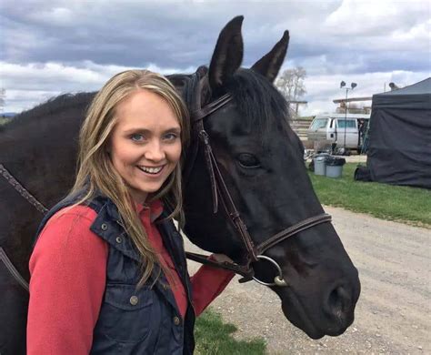 Amber Marshall is a TV personality who loves to live with horses. Amber estimated net worth is around $2 million. Read her role in Heartland.