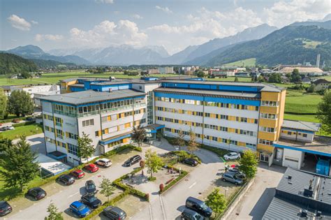 Ambulanzen - Landesklinik Hallein - Salzburger ...