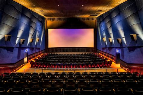 29 Dec, 2021, 07:44 ET CHICAGO, Dec. 29, 2021 /PRNewswire/ -- NEWCITY has finalized a lease agreement with AMC Theatres®, the largest theatrical exhibitor in the United States and the world, to.... 