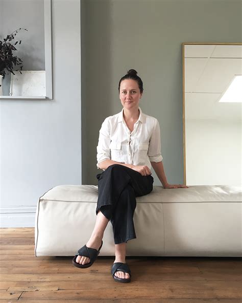 Interior designer Amelia Holmes is known for her deceptively simple design moves, which exude understated sophistication, comfort and a love of natural fibres. Her current work …. 