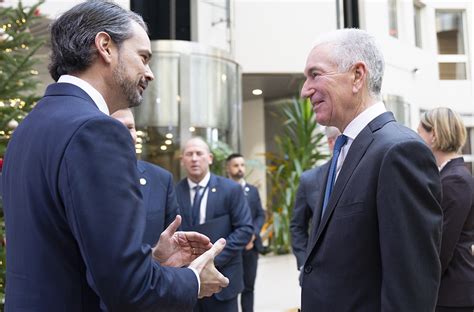 America AG visits INTERPOL central office