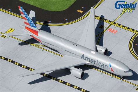 American Airlines Boeing 777-200 1/200 scale desk model NEW …