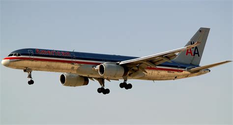 American airlines 2286. Feb 1, 2021 · American Airlines Boeing 777-200ER Photo Credit: Wikimedia Commons (CC BY-SA 2.0) The 777-200ER makes up the largest portion of American’s wide body fleet, with 47 planes. Similar to the 788, there are 2 business class configurations on the 777. 