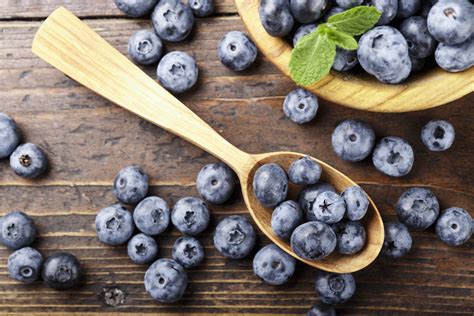 9. You can boil blueberries in water for twenty minutes and then strain it and use the liquid as a natural Easter egg coloring. 10. The North American Blueberry industry ships more than 100 metric tons of fresh blueberries each year to Iceland, and more than 500 metric tons to Japan. Sheesh.. 