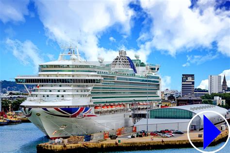 The American Cruise Lines Small Ship Advantage™ American Cruise Lines is the leader in U.S. cruising with more ships and itineraries than any other cruise line in the country. Each small ship in .... 