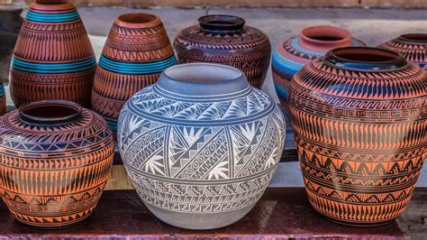 American indian pottery an identification and value guide. - Los sefardíes en los dominios holandeses de américa del sur y del caribe,1630-1750.