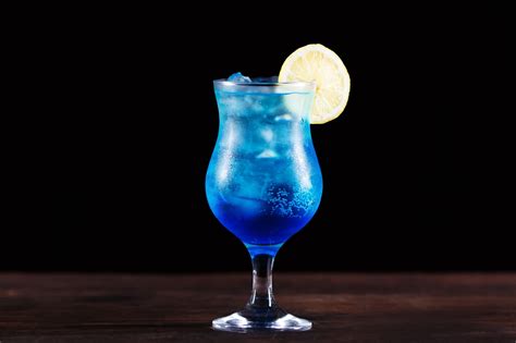 Amf drink. Diuretic drinks are drinks containing diuretics, which stimulate the formation of urine in the kidneys, thus causing increased urination. Some examples of diuretic drinks are coffe... 