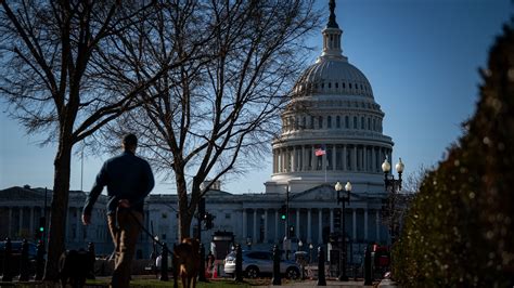 Amid spending bill impasse, government shutdown looms