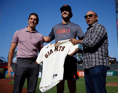 Amid youth movement, SF Giants’ veterans step up to beat A’s