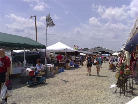 Amish flea market indiana. Whether you're already a flea market flipper or just getting started, you can always use inspiration. Here are some fantastic flea market flip ideas to consider. Discover the world of treasure hunting and creative reinvention with our guide... 