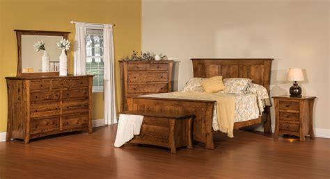 Amish Furniture Made in America. Large selection of
