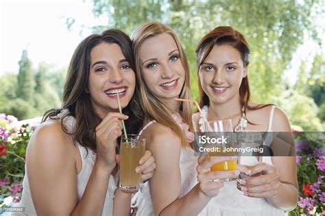 Amiture party girls. .  ...