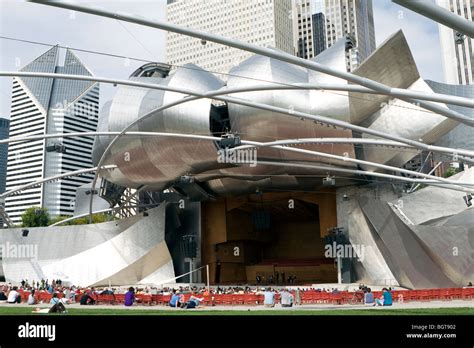 Amphitheater chicago. Things To Know About Amphitheater chicago. 