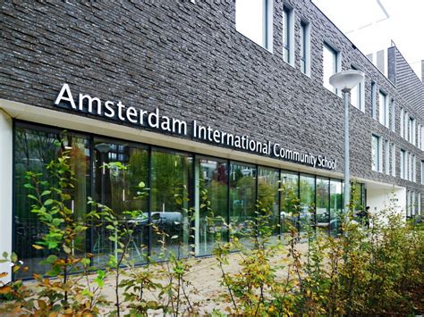 Amsterdam North International Theaterschool Hotels