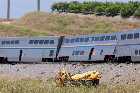 Amtrak train with 190 passengers derails after colliding with vehicle in Southern California