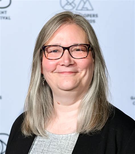 Amy Hennig - Wikipedia