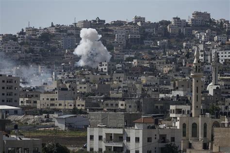 An Israeli raid on Jenin, a West Bank militant stronghold, kills 1, Palestinians say