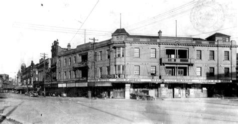 An early Newcastle hotel – TIME GENTS