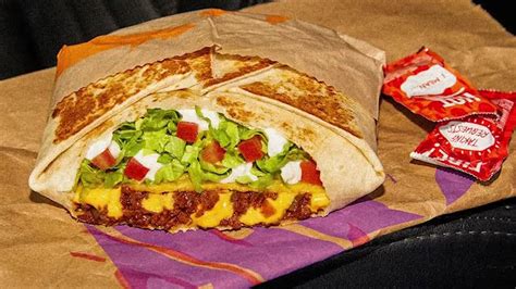 An iconic Taco Bell menu item is going vegan